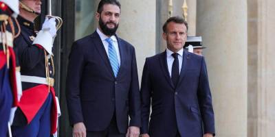 Macron: Suriye'ye yönelik yaptırımların kaldırılmasını destekliyoruz