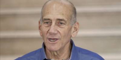 Olmert, Gazze'de yapılanların "savaş suçuna çok yakın olduğunu" söyledi