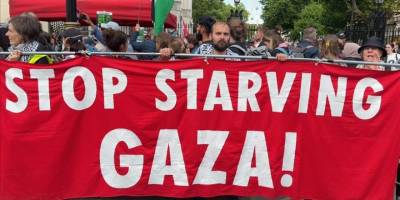 Londra'da binlerce kişi, İngiltere'nin İsrail'e silah satışını protesto etti