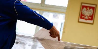 “Polonya seçimi ideolojik referandum niteliğinde”