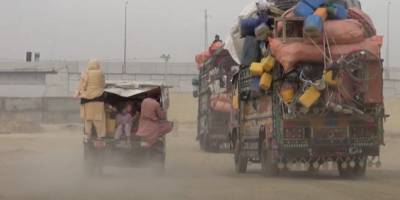 İran Afganları sınır dışı etmeye devam ediyor