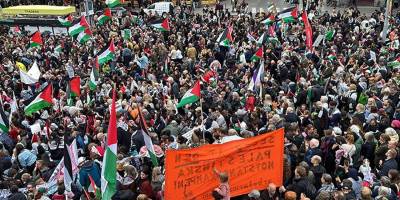 İsveç'te binlerce kişi Filistin'e destek gösterisi düzenledi!