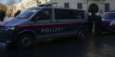 Avusturya'da okula düzenlenen silahlı saldırıda 9 kişi öldü