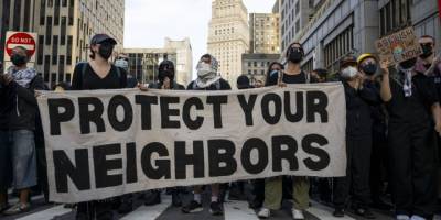 New York'ta göçmenlere destek protestolarında 65 kişi gözaltına alındı