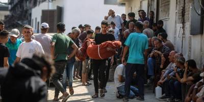 Soykırımcı İsrail, yardım bekleyen Gazzelilere saldırdı:  25 şehid