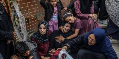 İşgalci İsrail saldırılarında 24 saatte 65 kişi şehit oldu