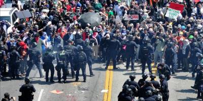 Los Angeles'taki Ulusal Muhafızlarının kontrolünün Trump'ta kalmasına karar verildi
