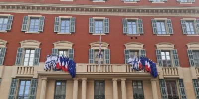 Fransa'da mahkeme Nice Belediyesi'ne asılan İsrail bayraklarının kaldırılmasına hükmetti