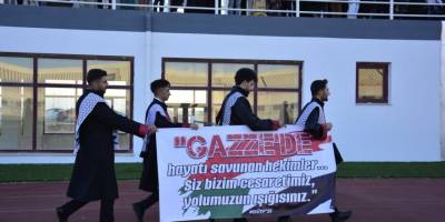 Dicle Üniversitesi Tıp Fakültesi mezuniyetinde vicdanın ve Filistin’in sesi yükseldi