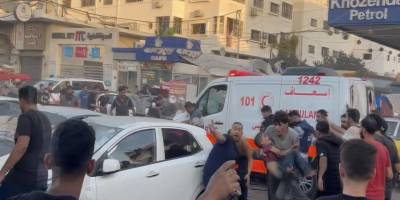 Katil İsrail yardım deposunu bombaladı: 10 şehit