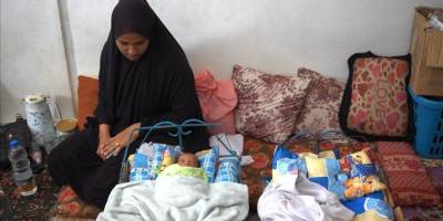 Gazze'de yetersiz beslenme sonucu ikiz bebeklerden biri hayatını kaybetti