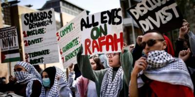 Filistin yanlısı protestoda sahnede sürüklenen Kuveytli öğrenci üniversiteye dava açtı