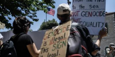 Yahudi aktivistler, Gazze'deki ABD-İsrail güdümlü vakfı ABD Konsolosluğu önünde protesto etti