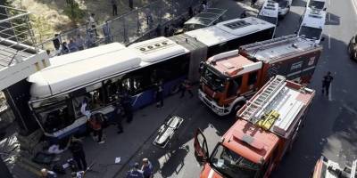 Ankara'da belediye otobüsü kaza yaptı: 27 yaralı