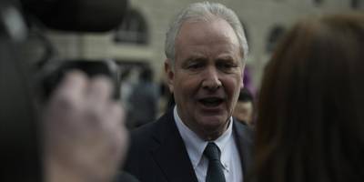 ABD'li Senatör Hollen: ABD, Gazze'de Filistinli sivillere yönelik etnik temizlik suçuna ortak olmamalı