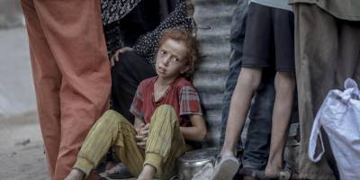 Katil İsrail aralarında çocukların da bulunduğu 44 Filistinliyi katletti