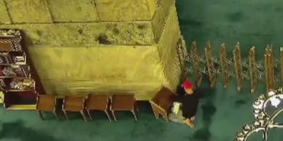 Ayasofya Camii'ndeki kundaklama girişimi kamerada