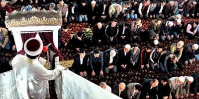 Diyanet Müslümanlara söylüyorken size ne oluyor?