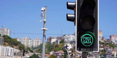 Kocaeli Belediyesinden örnek Gazze hareketi: Işıklar donatıldı!