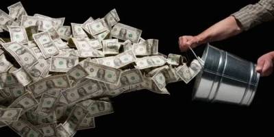 “Açgözlülük gibi müsriflik de cimrilikle akraba”