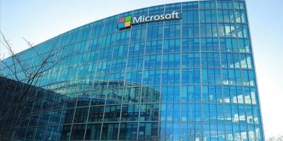 Microsoft çalışanları ve aktivistler, İsrail ordusuna destek veren şirketin genel merkezinde eylem yaptı