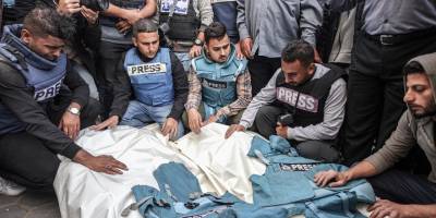 İsrail eskiden gazetecileri öldürmekle ilgili yalan söylerdi; şimdi bunu yapmaya bile zahmet etmiyor