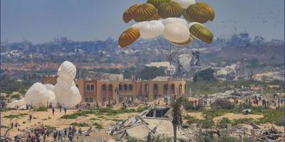 Kaotik hava yardımları ile İsrail'in Gazze'yi açlığa mahkûm etme politikası yeni bir aşamaya girdi