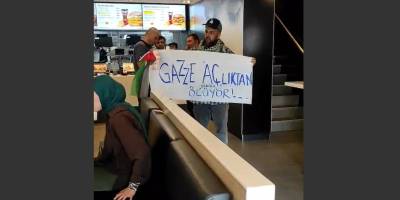 Üsküdar'da soykırım destekçisi McDonald's protesto edildi