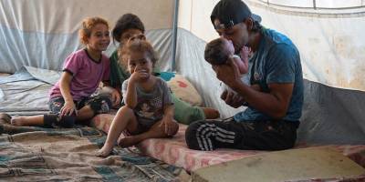 Tekerlekli sandalyeye mahkum Gazzeli babanın mücadelesi