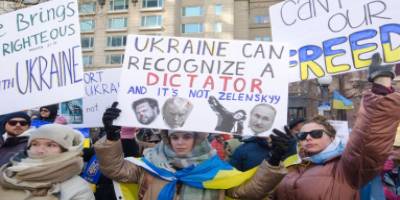 İlkesiz bir kabadayı şu anda dünyayı yönetiyor