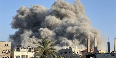 Gazze'de İsrail'in tuzaklı "robot" araçları, bombalı saldırılarla dehşet saçarak binaları yıkıyor