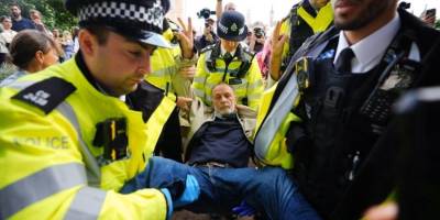 Londra’da halk Palestine Action yasağına karşı sokaklara döküldü: