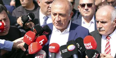 CHP İstanbul İl Kongresi'nin iptal davası ertelendi