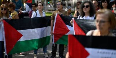 Fransa'da 21 belediyeye Filistin bayrağı asıldı