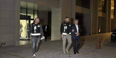 Ahmet Sungur "icbar yoluyla irtikap" suçundan tutuklandı