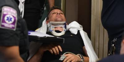 ABD'de ICE'nin sert müdahalesi sonucu kafasını yere çarpan AA başkameramanı hastaneye kaldırıldı