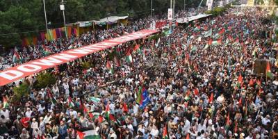 Pakistan'ın Karaçi kentinde binlerce kişi, soykırımcı İsrail’i protesto etti