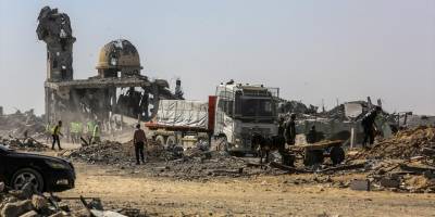 Soykırımcı İsrail’den Gazze'ye insani yardım girişine engelleme kararı