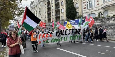 Cenevre'de binlerce kişi, Gazze'deki soykırımın son bulması için yürüdü