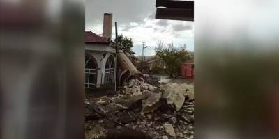 Ankara'nın bazı ilçelerinde sağanak ve şiddetli rüzgar etkili oldu