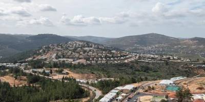 Siyonist rejim Batı Şeria'da 1973 yasa dışı konuta daha onay vermeye hazırlanıyor