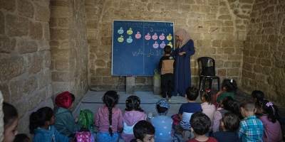 Gazze'de Eyyubiler'den kalma tarihi okul, 2 yıl eğitimden uzak kalan öğrencilere kapılarını açtı