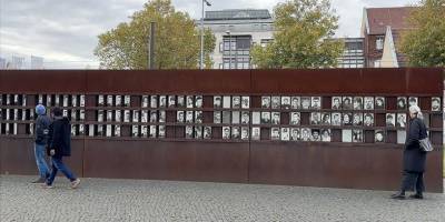 Berlin Duvarı'nın yıkılışının üzerinden 36 yıl geçti