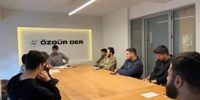 Özgür-Der Üniversite Gençliği “Türk’e Tapmak” kitabını konuştu