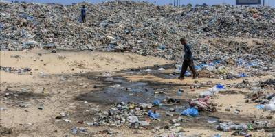 Belediyelerin temel hizmet vermekte zorlandığı Gazze'de 700 bin ton atık, insan sağlığını tehdit ediyor