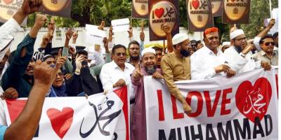 Hindistan'da Müslümanlar, Peygamber Efendimiz için mücadele ediyor