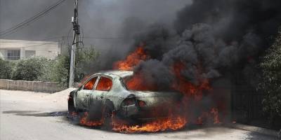 Siyonist yerleşimciler, Batı Şeria'da çok sayıda araç ve evi ateşe verdi