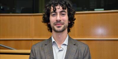 AB sözcülerini Gazze sorularıyla sıkıştıran gazeteciden kararlılık mesajı