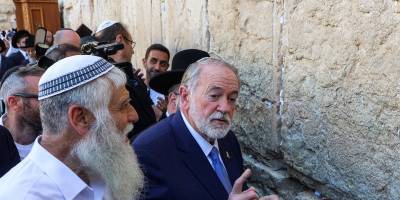 Huckabee krizi ve MAGA’ın “Önce Amerika” sınavı