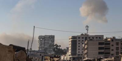 Soykırımcı İsrail, Gazze’de konutları yıktı, Han Yunus'u bombaladı